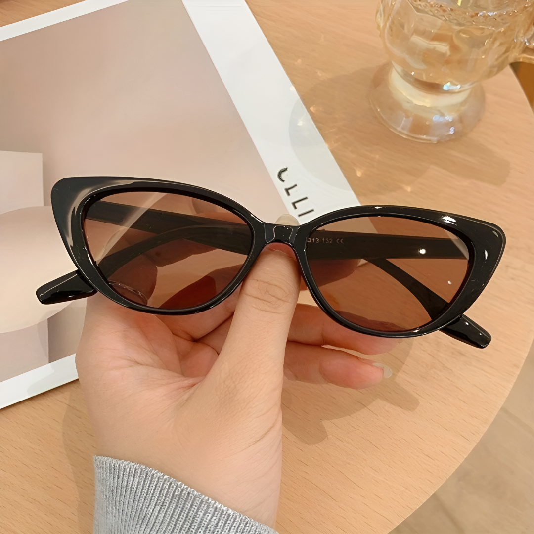 Elegant Black Retro Cat-Eye Sunglasses for Women