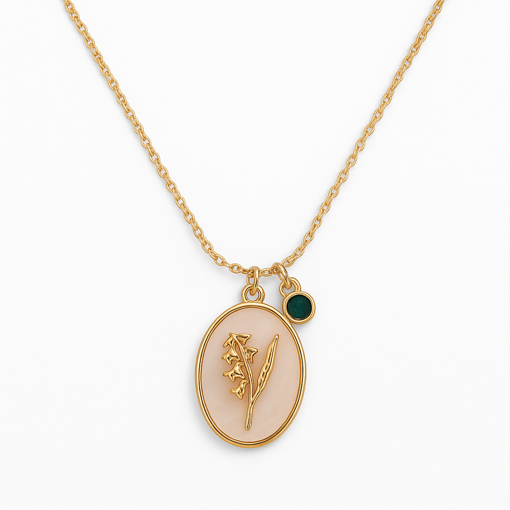 Oval Pendant Necklace – Elegant Shell Jewelry for Women