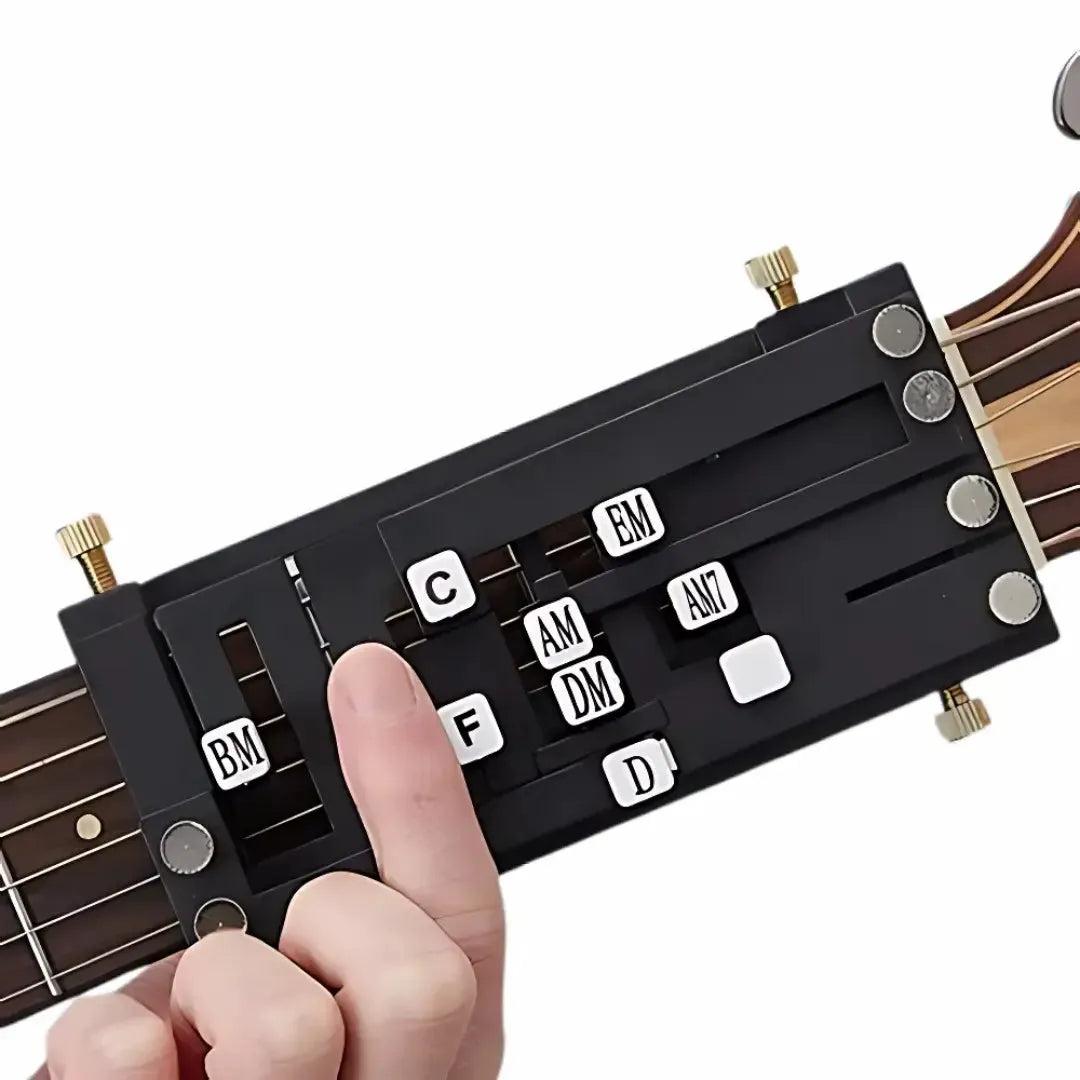 Beginner Guitar Chord Assistant Tool for Practice